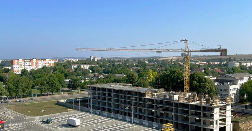 MANITOWOC: POTAIN MD 305 B LEADS CONSTRUCTION WORK ON MAJOR NEW APARTMENT DEVELOPMENT IN MOLDOVA